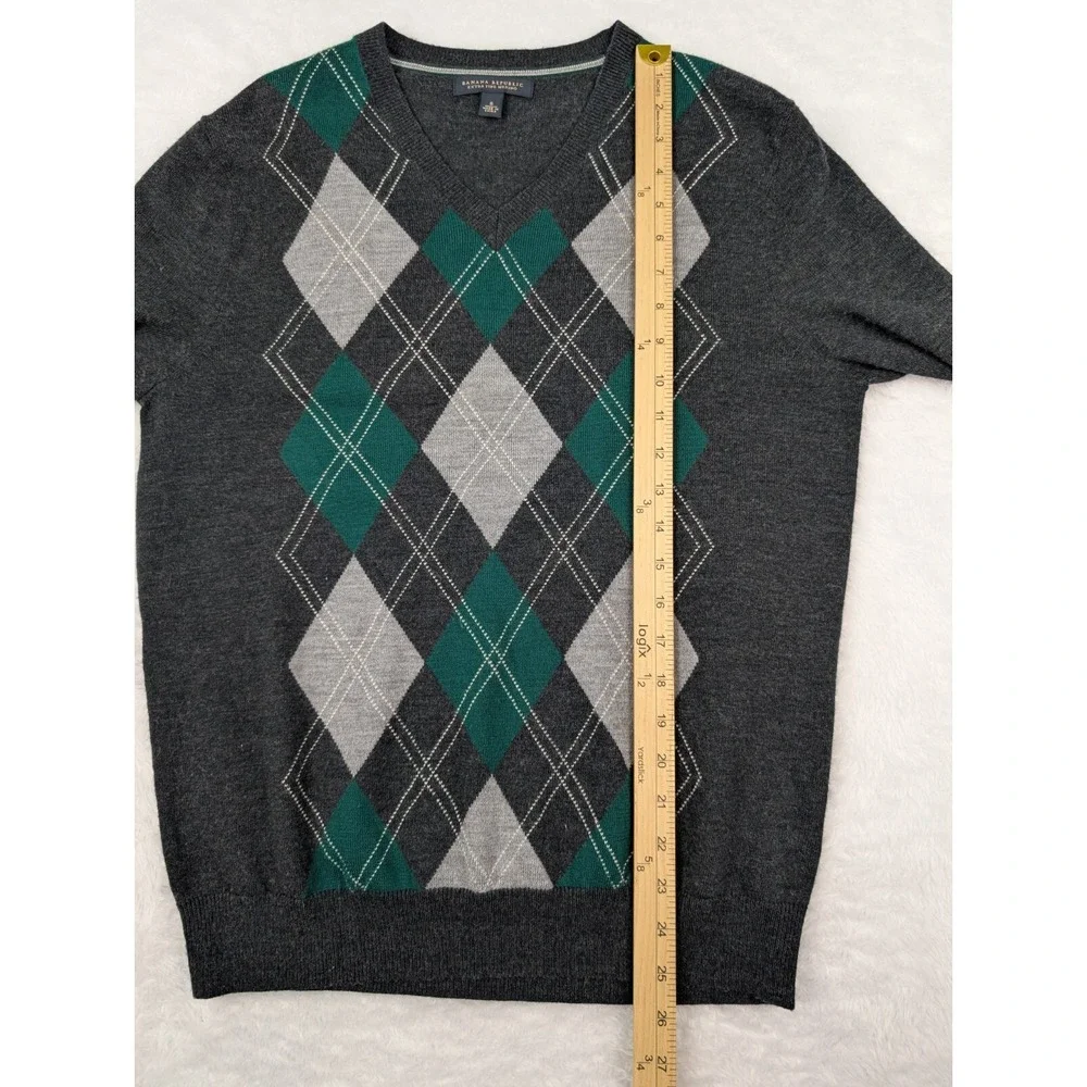 Banana Republic‎ 100% Merino Wool Sweater Men's S Gray/Green Pullover *Hole